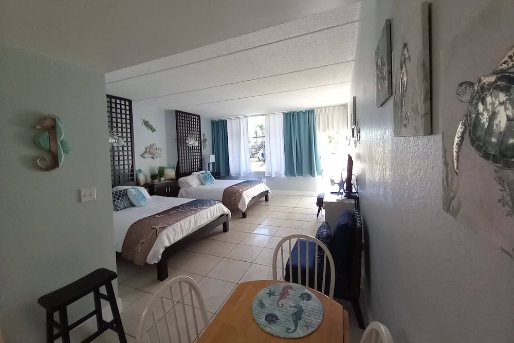 506 Little Harbor Inn