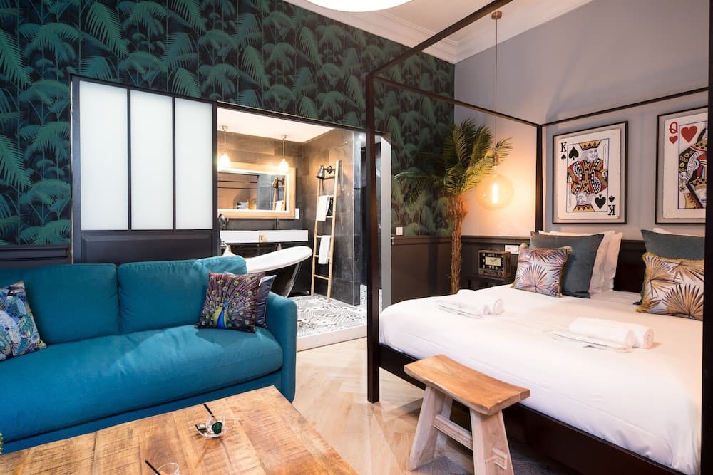 The Royal Elysée Suite