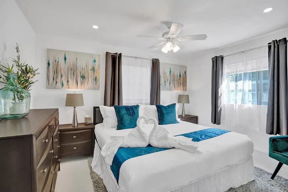 Newly Renovated 3BR Home with Hot tub