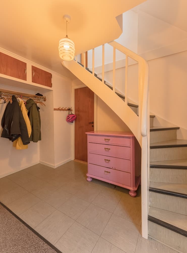 House - Scenic Village - Nature - Hiking