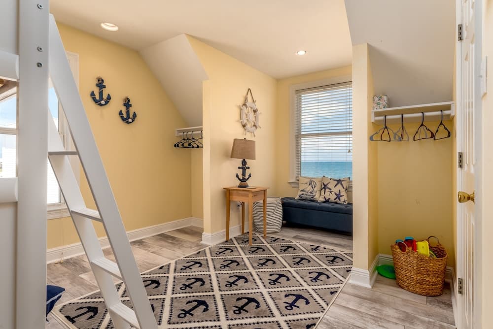 The Boat House - 106 Westward Ho 4 Bedroom Home by RedAwning