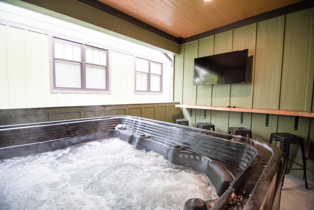 Blue Ridge at Main and Pine