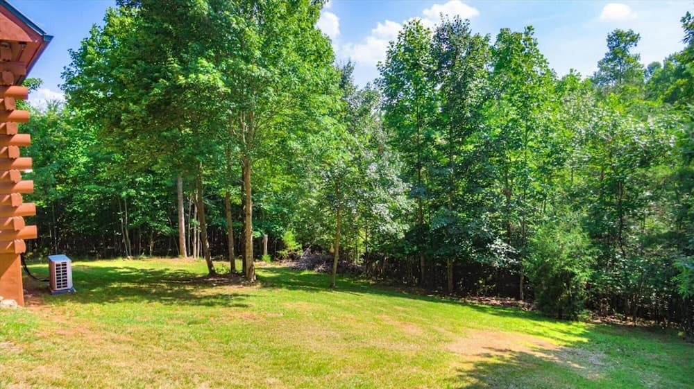 Hidden Haven-peaceful Inviting pet Friendly Cabin