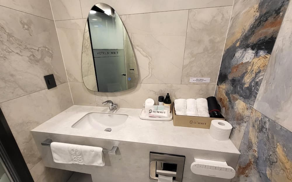 Pyeongtaek Hotel Summit