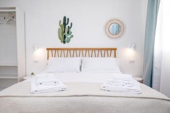 IzzHome Bella Vita Superior Room