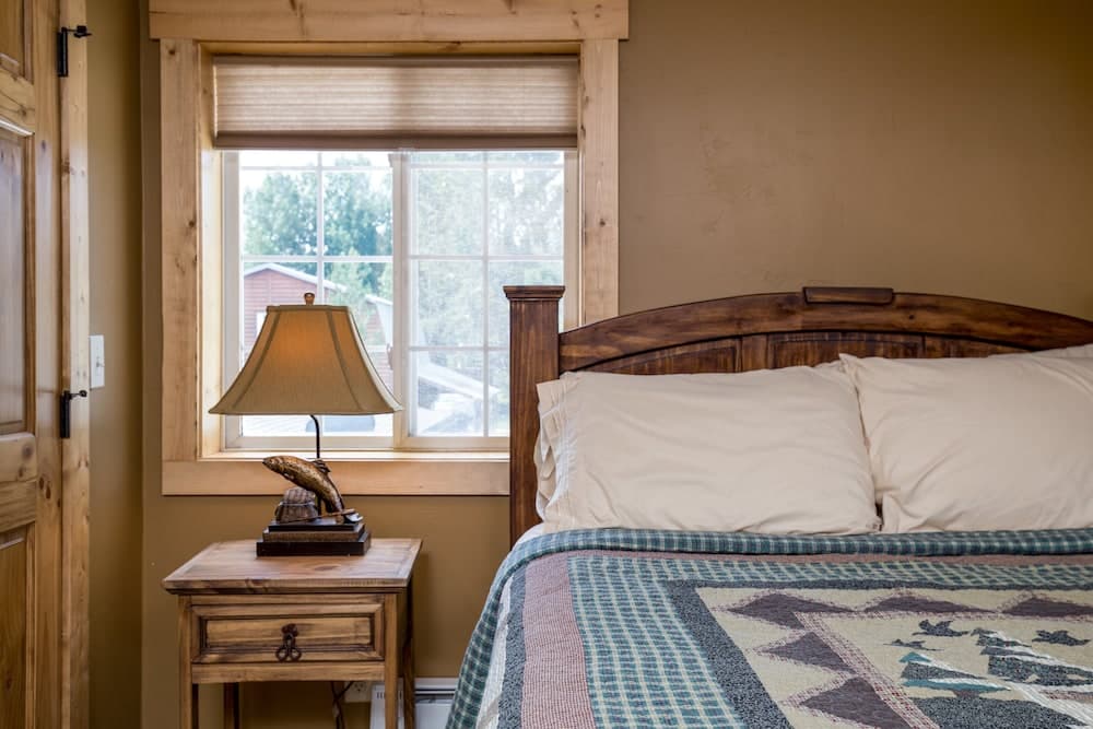 Snake River Roadhouse #3 Cutty's