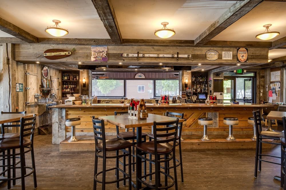 Snake River Roadhouse #3 Cutty's