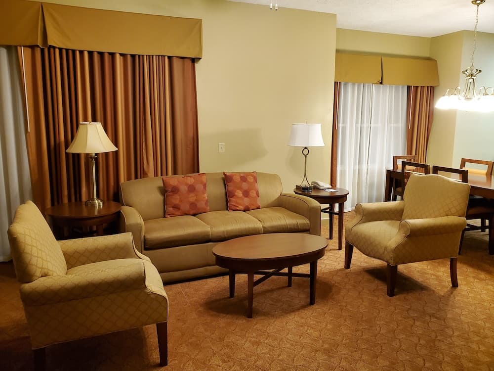 Nashville 2BD Lockoff