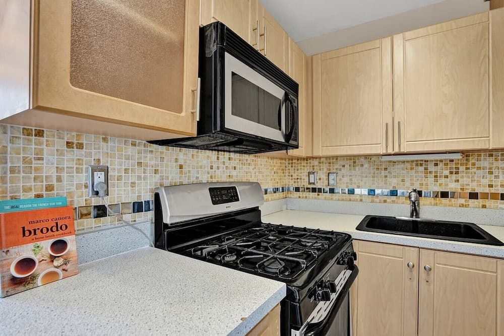 Gorgeous Studio/1bath, Miami Beach, Minutes From South Beach!