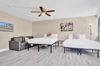 Gorgeous Studio/1bath, Miami Beach, Minutes From South Beach!