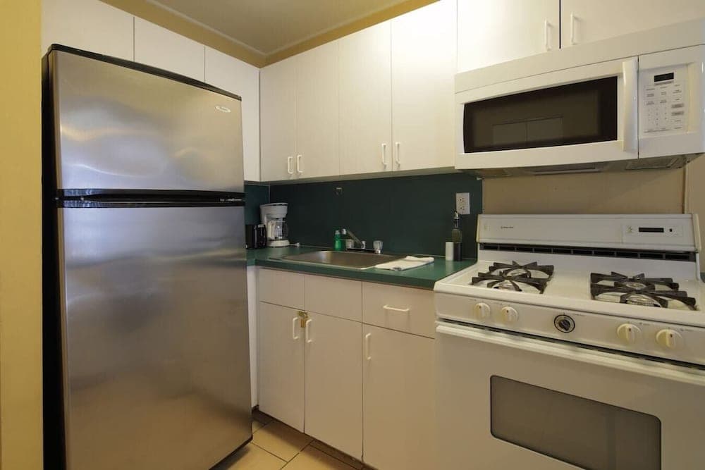 Gorgeous Studio/1bath, Miami Beach, 1 Block to the Ocean!