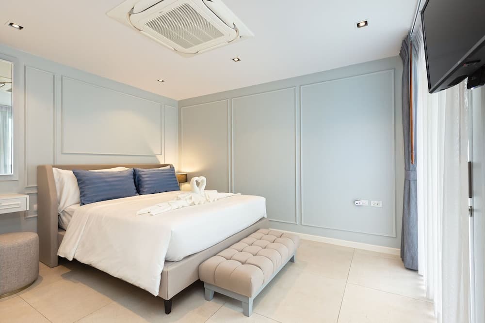 3br Luxury Beachfront Pool Villa