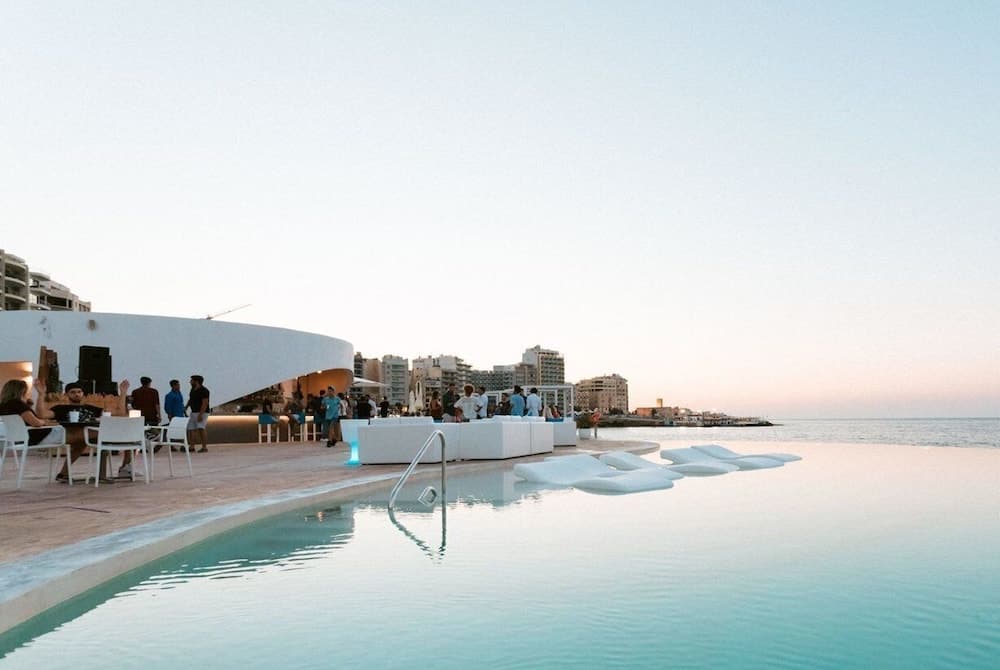 Cosy 1BR Penthouse Close to the Promenade