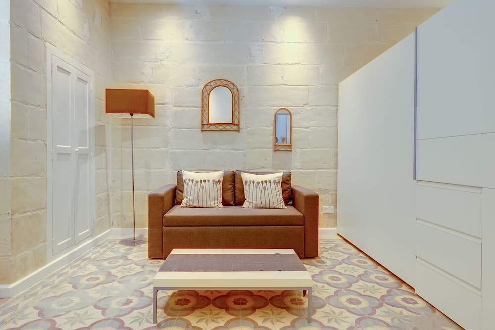 Central 1BR Apartment in Valletta