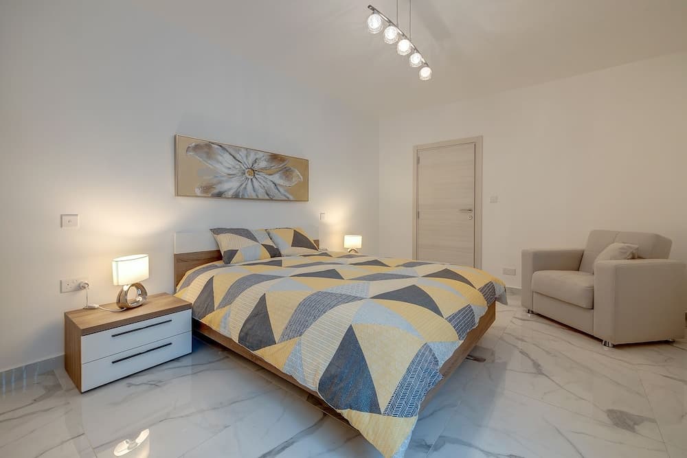 Splendid 2BR Apartment in Central St Julian's