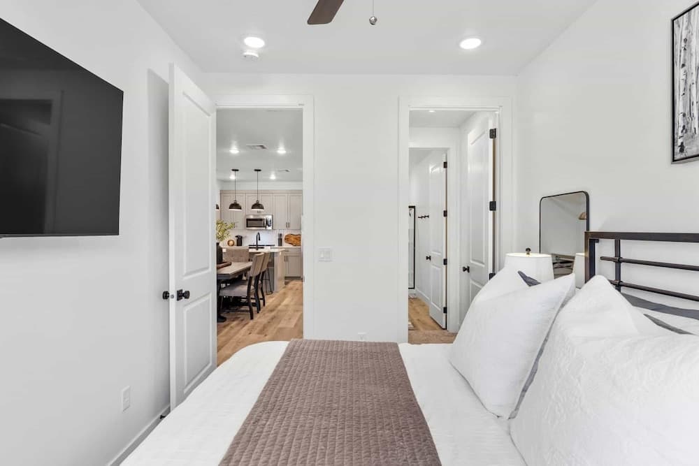 Breakaway at Desert Color #91 by RedAwning