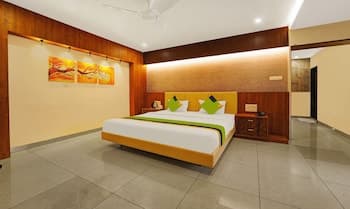 Treebo Surya Comforts, 200 Mtrs From Kolhapur Railway Station