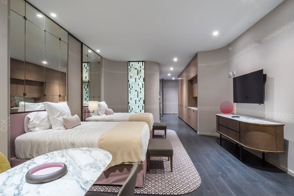 Suites at SLS LUX Brickell managed by CE