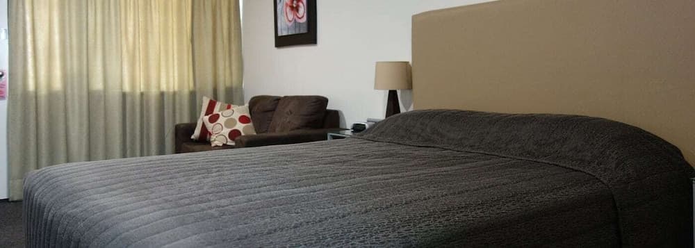 Porky's Motel Rockhampton