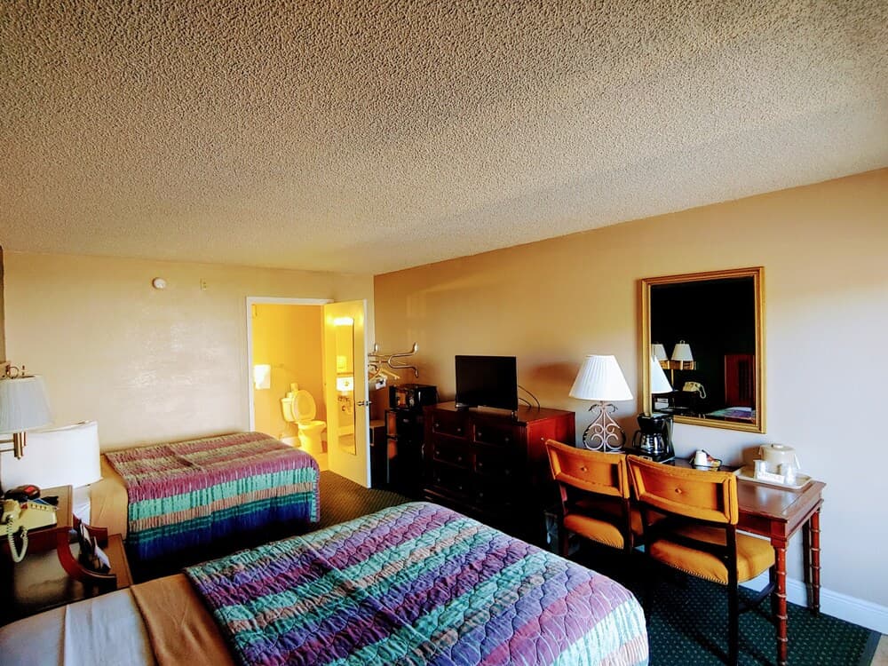 Main Gate Kissimmee Hotel