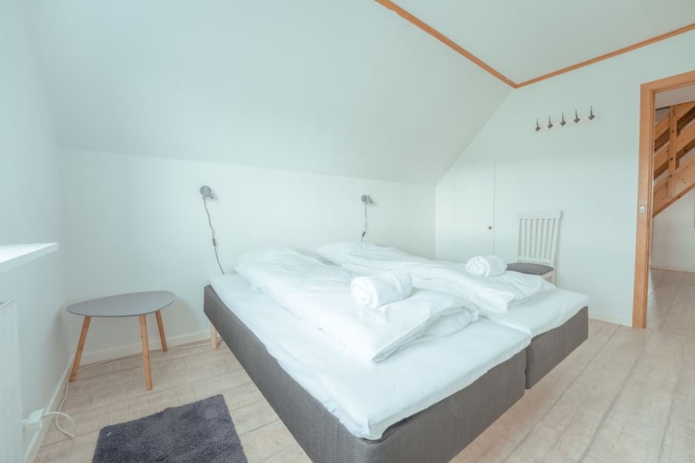 Sea View Apt - Central - Free Parking