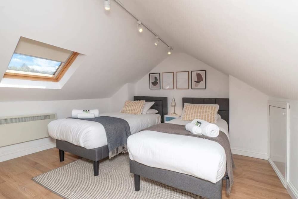 The Pulteney Escape - Bright 4bdr House