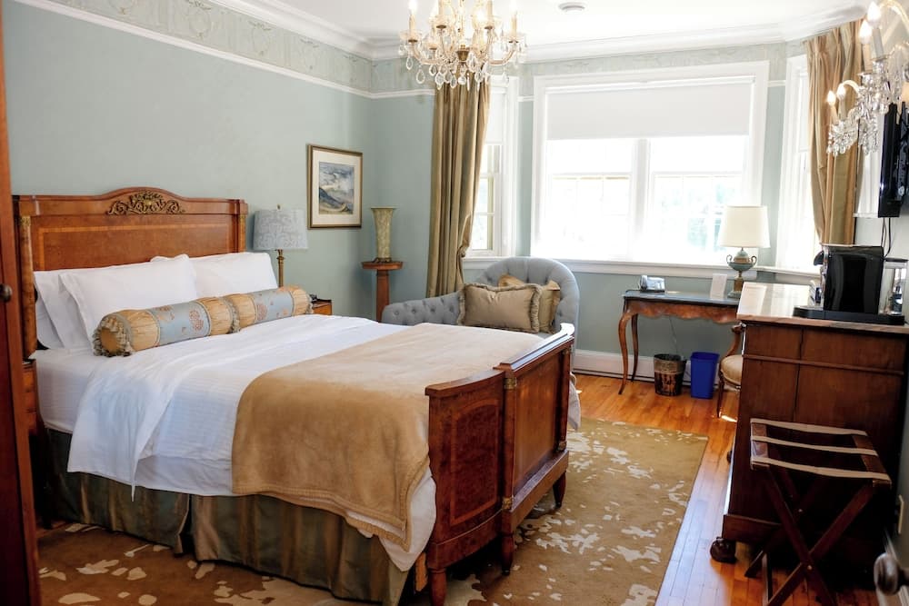 Manoir Chamberland (Adults Only, No Pets)