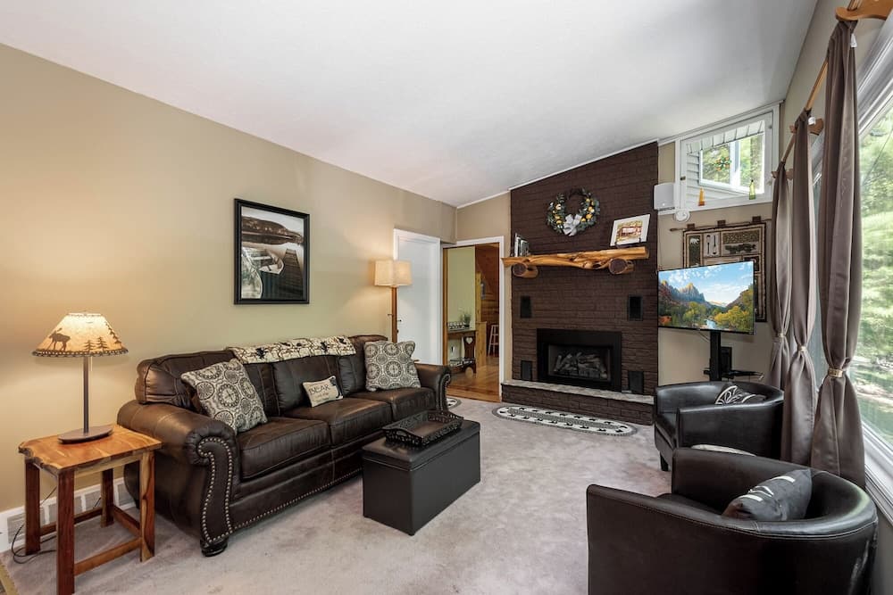 Rustic Retreat by Taylor Made Deep Creek