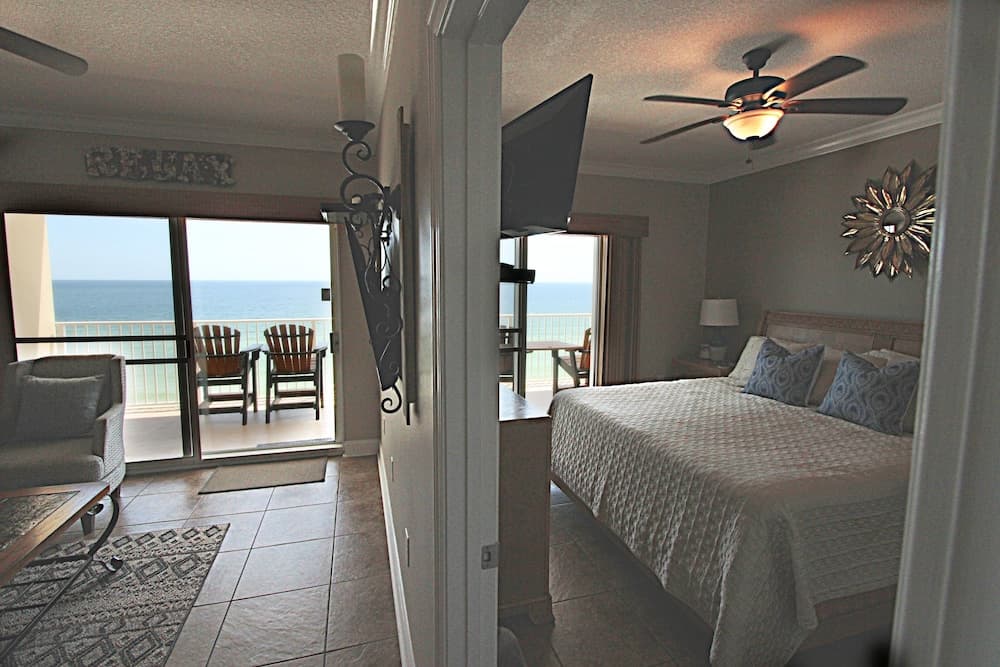 Crystal Shores 706 2 Bedroom Condo by Redawning