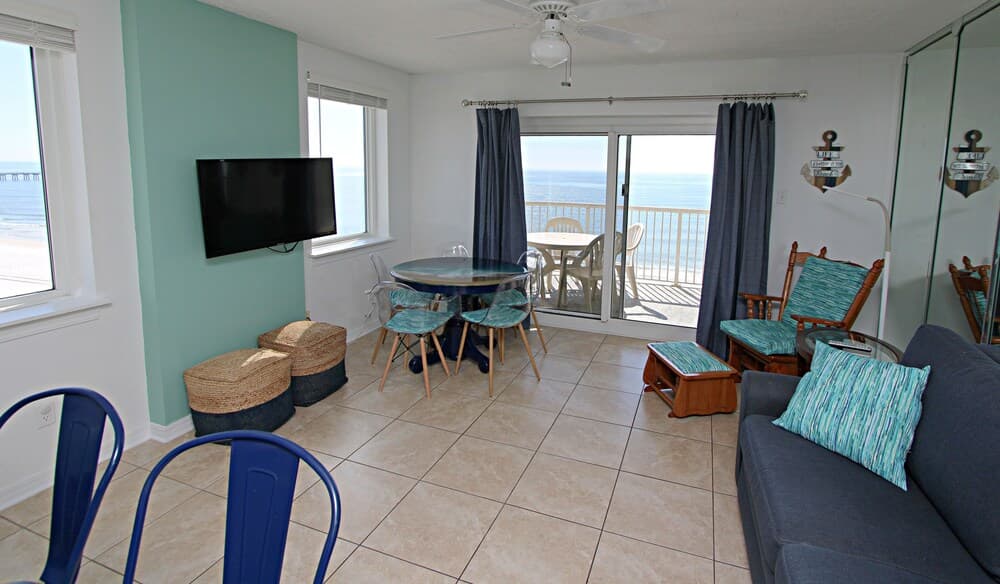 Royal Palms 701 2 Bedroom Condo by Redawning
