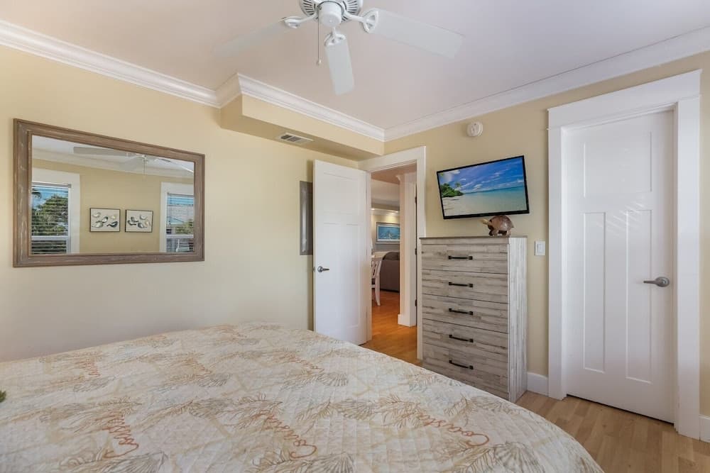 Gulf Sands 108 2 Bedroom Condo by Redawning