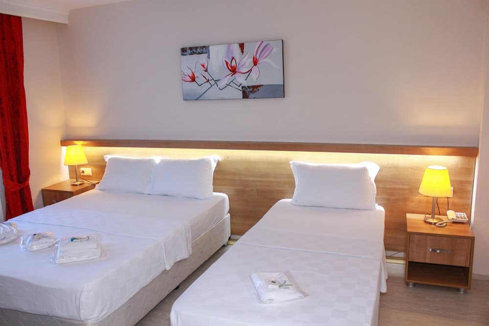 Sinopsis Resort Otel