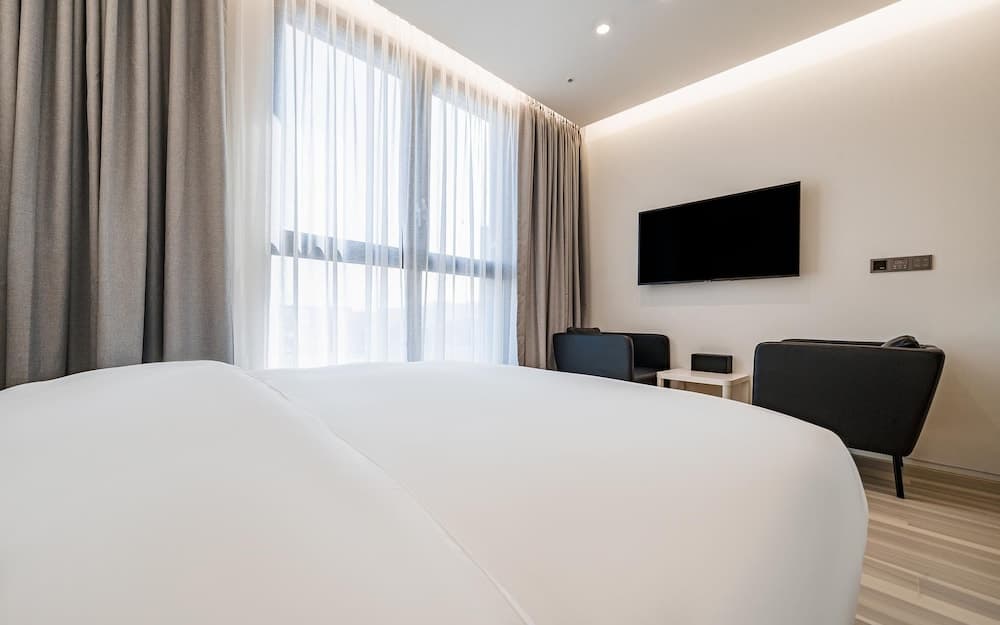 Pyeongtaek La Seine Tourist Hotel