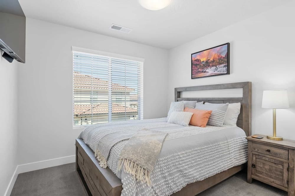 Zi-on the Prize by RedAwning