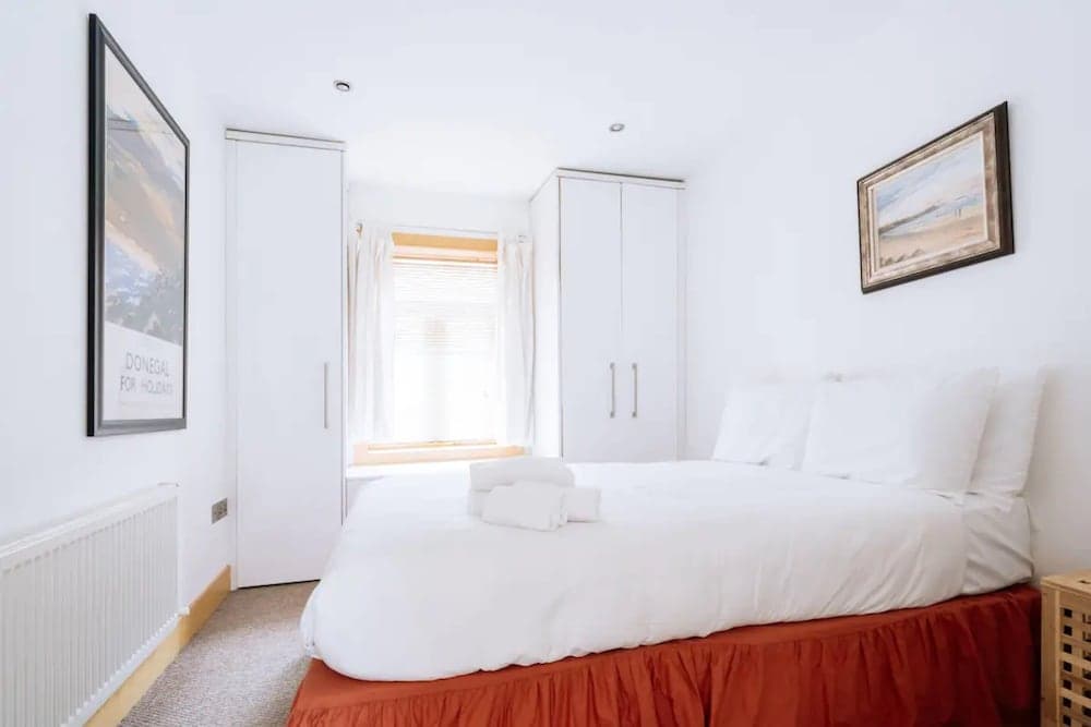 Stunning 3 Bedroom House in Dublin With Courtyard