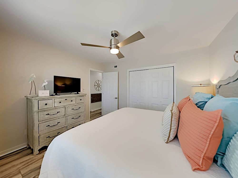 So Shell Distancing by Southern Vacation Rentals