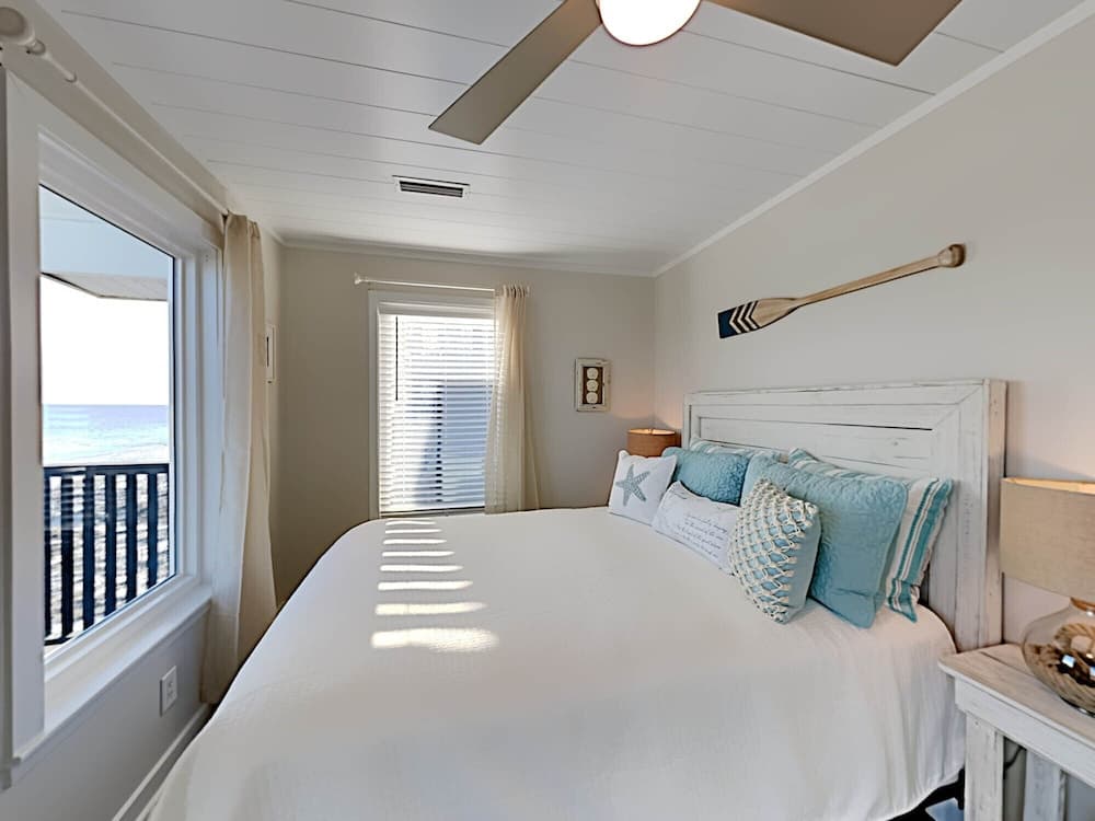 So Shell Distancing by Southern Vacation Rentals