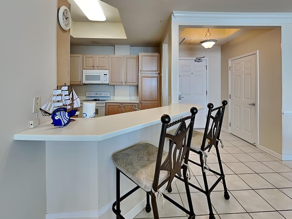 Silver Beach Towers #1805E by Southern Vacation Rentals