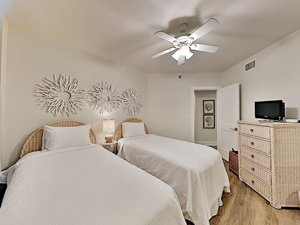 Bluewater #403 by Southern Vacation Rentals