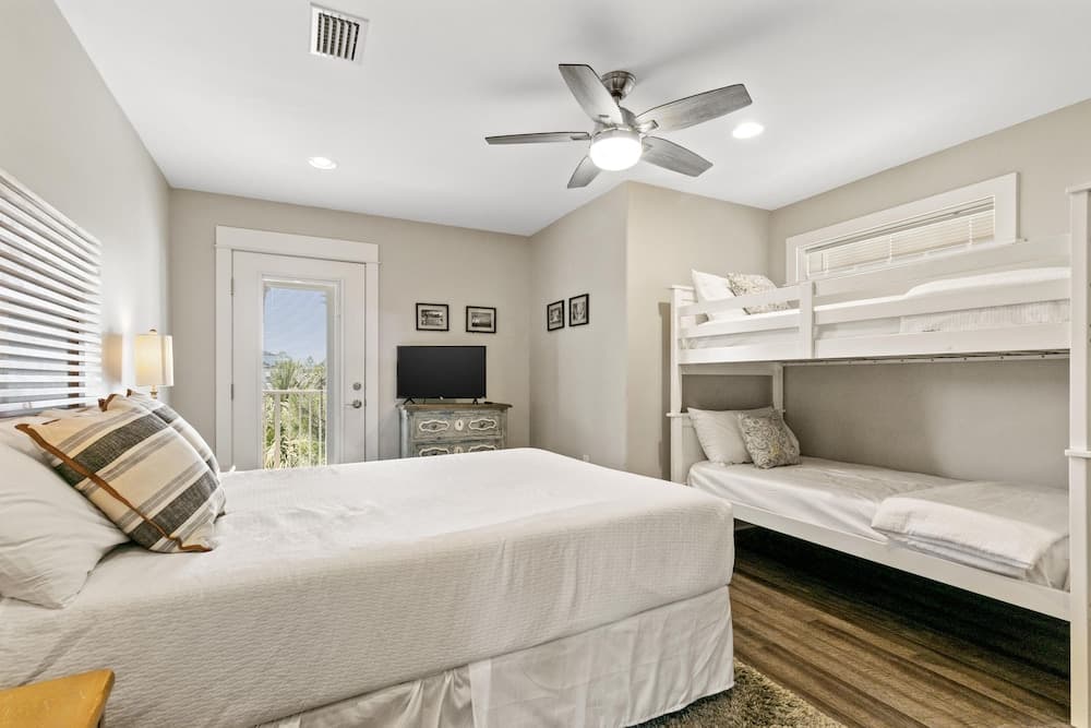 Easy Breezy by Southern Vacation Rentals