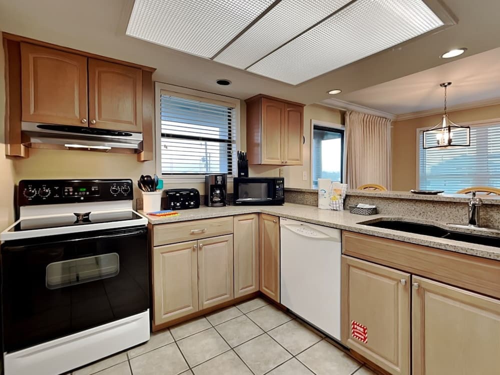 Spinnaker #2A by Southern Vacation Rentals
