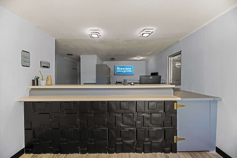 Rodeway Inn Midland South