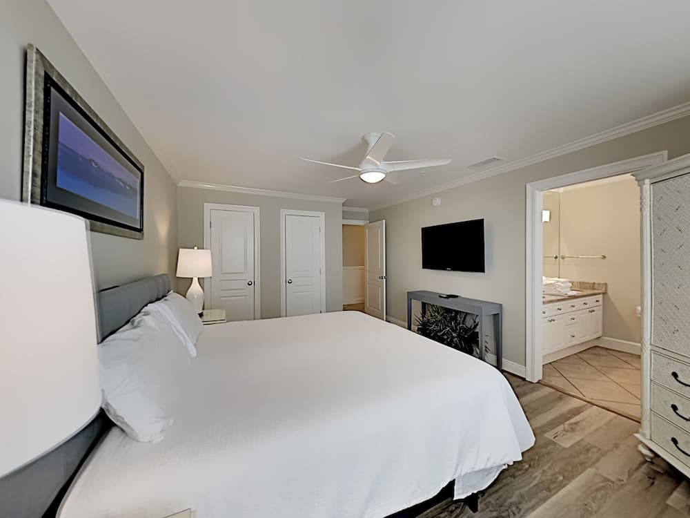 Emerald Dunes #405 by Southern Vacation Rentals