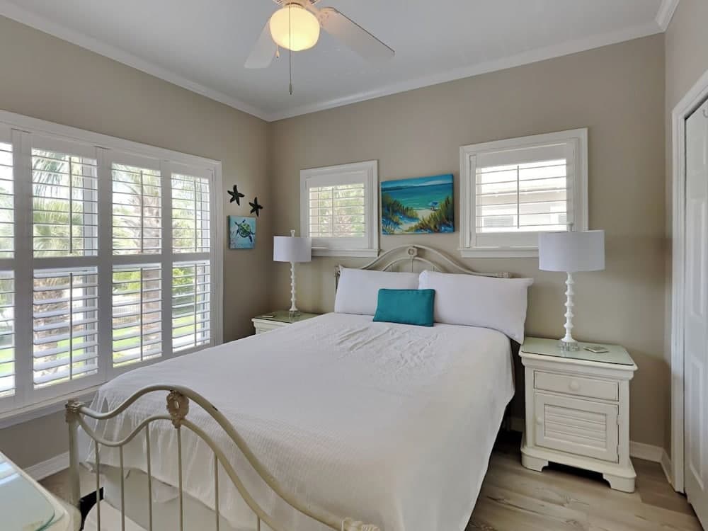 Layze Dayze by Southern Vacation Rentals