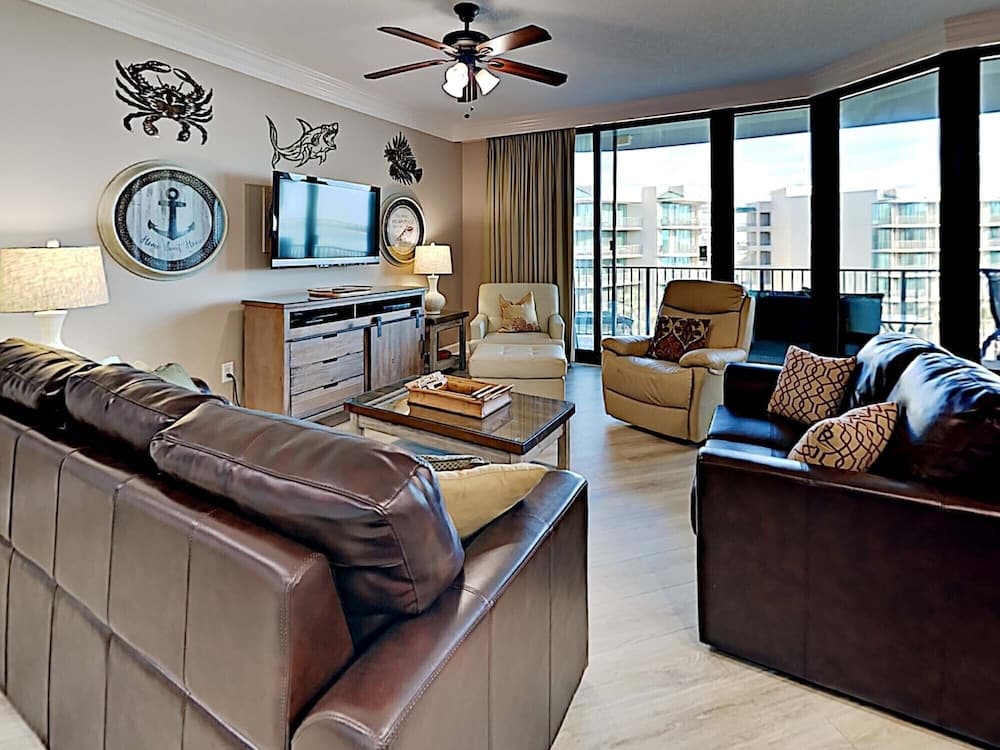 Phoenix on the Bay by Southern Vacation Rentals