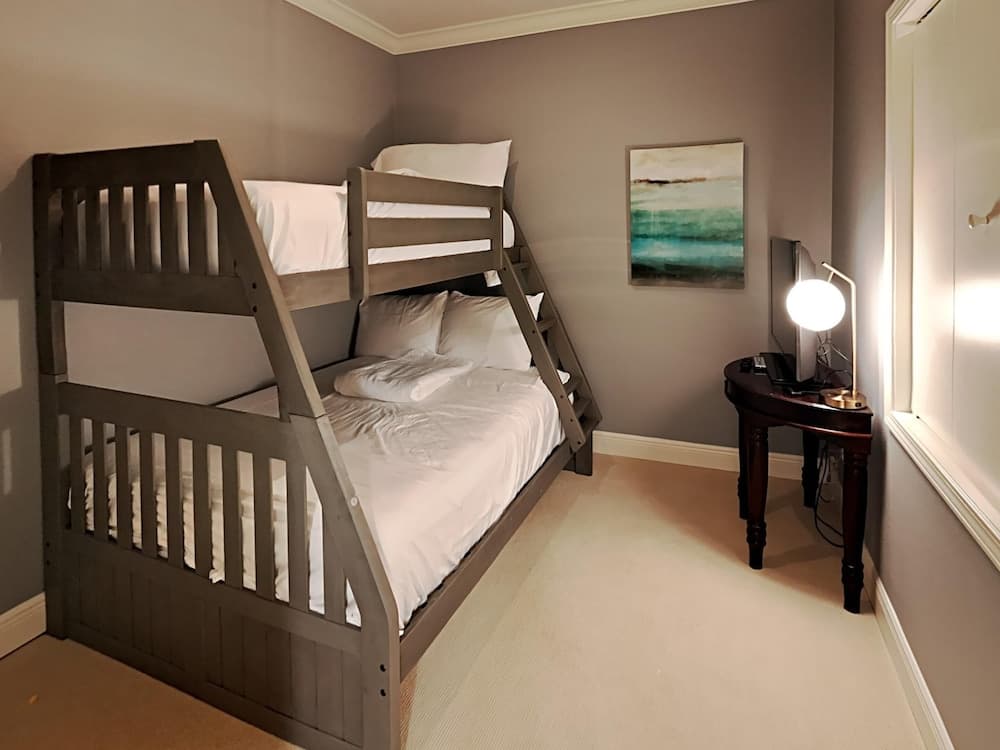 Gulf Place Spires #16b - Relaxation Station