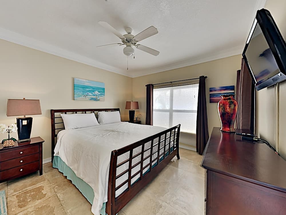 Emerald Waters by Southern Vacation Rentals