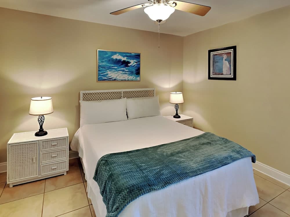 Ocean Breeze East by Southern Vacation Rentals