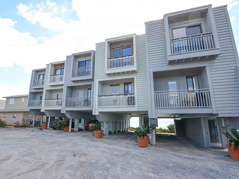 Seagrove Dunes #1 by Southern Vacation Rentals