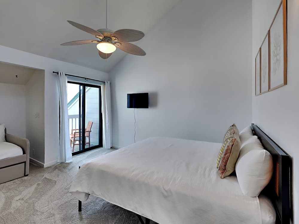 Solana Shores by Southern Vacation Rentals